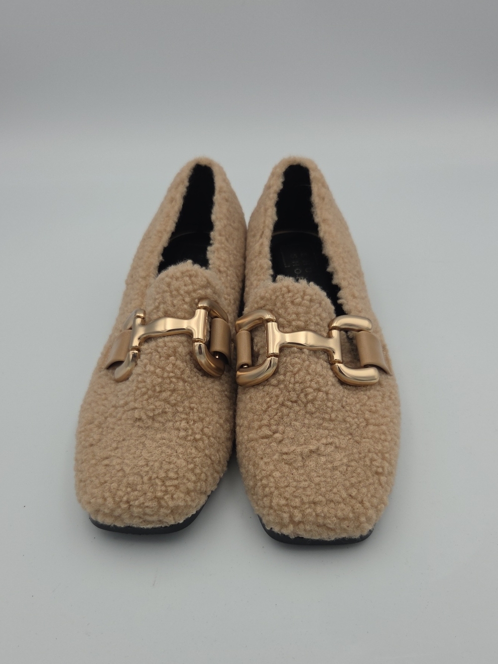 ShuShop Beige Sherpa Loafers with Gold Chain Size 8